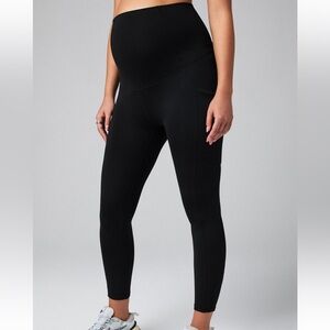 Fabletics pureluxe high waisted 7/8 maternity leggings